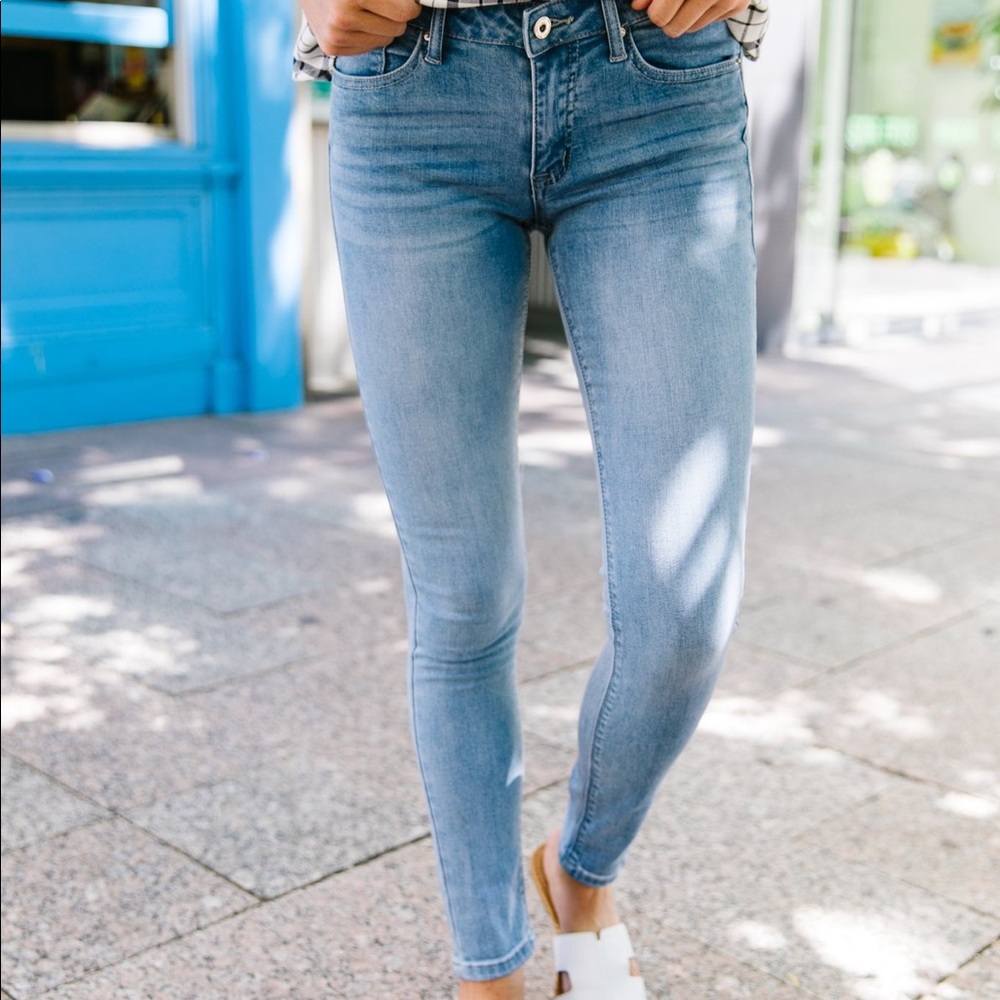 Summer Ready Light Wash Jeans